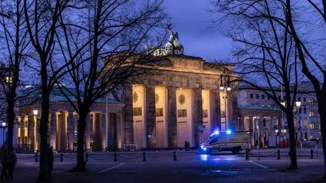 Notfallversorgung in der Krise: Wenn die Retter selbst Hilfe brauchen