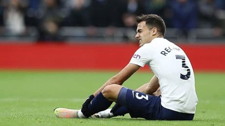 Reguilón, medalla europea sin pisar el césped: &quot;Aquí estoy con una medalla aunque no haya jugado&quot;