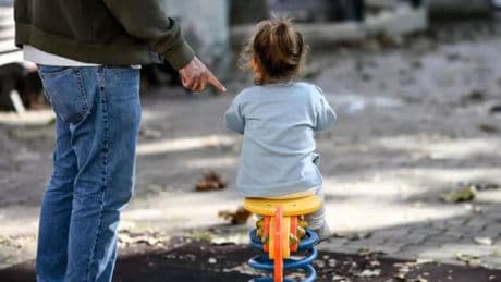Under 6, in Italia cresce il rischio povertà: è al 27,7%