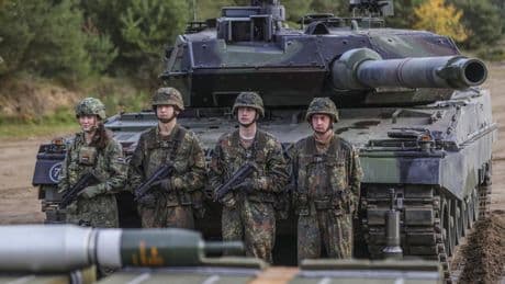 Esercito di 260 mila uomini: la Germania cambia il servizio militare in funzione anti russa