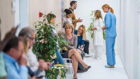 Merz kritisiert kranke Deutsche: Braucht es unbezahlten Fehltag?