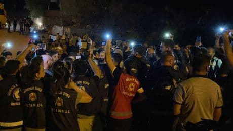 Topağacı Mahallesi'nde polis saldırısı: Mahalle halkı basın açıklaması sonrası yürümek istedi, polis müdahale etti