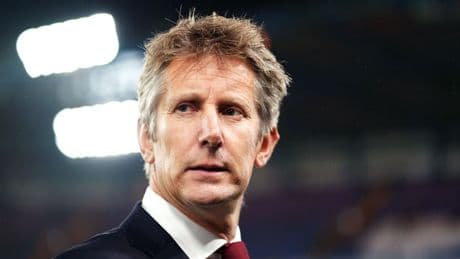 Edwin Van der Sar hoping lightning strikes twice for Manchester United