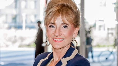 Fluitist Berdien Stenberg (68) na kritiek op deelname aan tv-hit het Max orkest: ’Ik legde mijn hoofd op het hakblok’