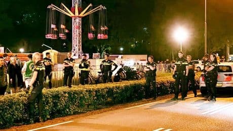 Kermis Hoogland dicht nadat agenten met stenen werden bekogeld