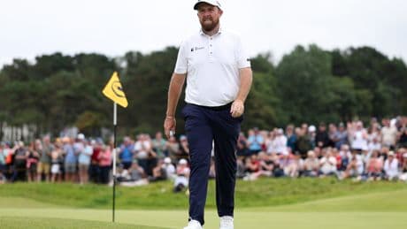 Shane Lowry’s British Open has unceremoniously gone down the drain