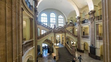 Geldstrafe verhängt: Redner nach antisemitischen Äußerungen bei Demo verurteilt