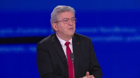 "Un caractère de petit toutou": Jean-Luc Mélenchon critique la réponse de l'Europe aux menaces de Donald Trump