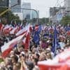 En Pologne, chaque camp descend dans la rue à une semaine du second tour de la présidentielle