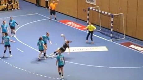 Gegen 5 Männer durchgesetzt - SIE warf das Handball-Tor des Monats Mai