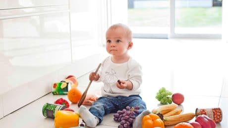 De 5-secondenregel aanhouden als eten op de grond valt: is dat wel zo’n goed idee?