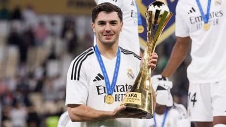 Fenerbahçe’nin transfer hedefine Benfica resmen talip oldu