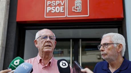 El alcalde de Paiporta (PSOE) echa del pleno a una vecina que le pedía hablar en español: &quot;Sois unos discriminadores&quot;