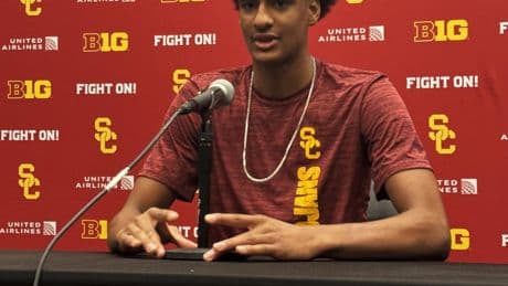 USC star freshman Alijah Arenas sidelined by serious knee injury