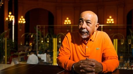 Leonardo Padura: "Desde los años 90, la miseria en Cuba aumenta cada año que pasa ¿Cómo va a vivir un jubilado con una pensión que no llega para comprar un huevo diario?"