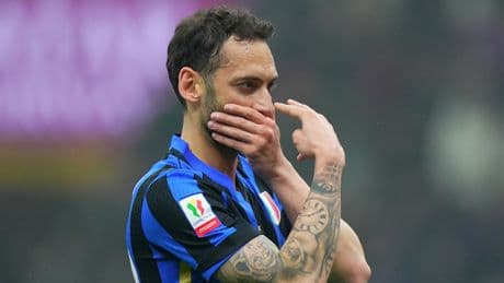 Calhanoglu si ferma nuovamente, salterà gli eventuali ottavi del Mondiale dell'Inter. E aspetta il Galatasaray