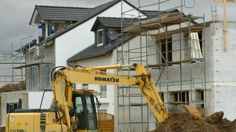 Immobilien: Massiv steigende Kosten: Warum der Traum vom unbeschwerten Wohnen im Alter platzen könnte