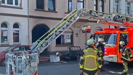 Brände: Feuer in Solinger Wohnhaus - Polizei ermittelt