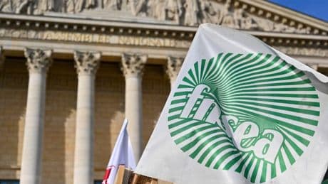 La FNSEA ne veut pas attendre que la situation politique se décante et annonce une nouvelle mobilisation des agriculteurs "à la fin de l'automne"
