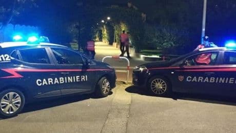 Albenga, 21enne accoltellato nella notte: è grave in ospedale