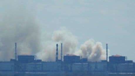 Ukraine-Krieg: Rauch steigt über besetztem Atomkraftwerk Saporischschja auf