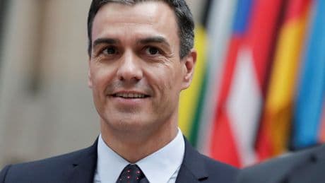 Sánchez ataca a las universidades privadas con un informe que le niega poder para quitar licencias