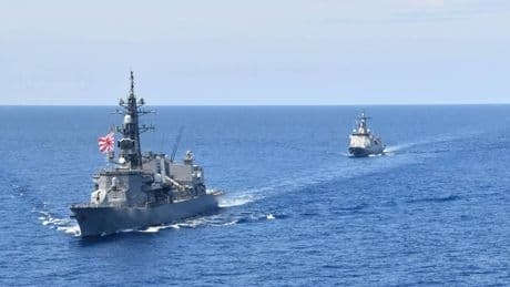 Giappone verso la svolta militare: missili, portaerei e la sfida alla Cina nel Pacifico