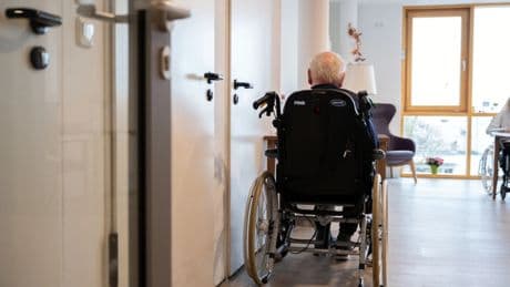 Pflege in der Krise: Es braucht mehr private Vorsorge