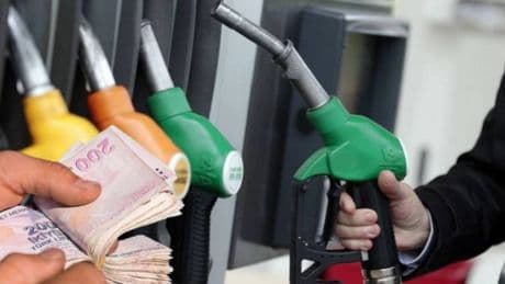 Benzin ve motorine 10 lira zam yolda! Türkiye nefesini tuttu bekliyor: İran-İsrail savaşı için kara pazartesi senaryosu