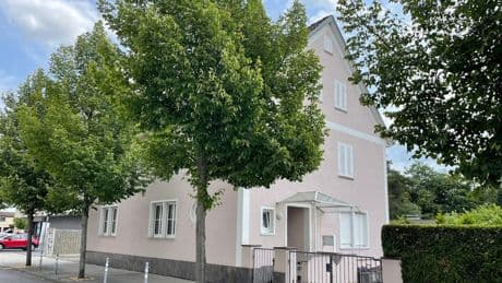 Otto (†4) fiel aus acht Metern - Mutter wirft Sohn aus Dachboden-Fenster