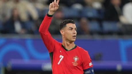 Cristiano Ronaldo se rinde a Lamine Yamal y sale en su defensa: &quot;Dejadle crecer tranquilo&quot;