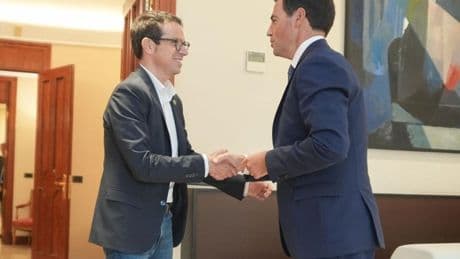 Bildu se ofrece a Pradales para acordar en el nuevo estatus, euskera y educación
