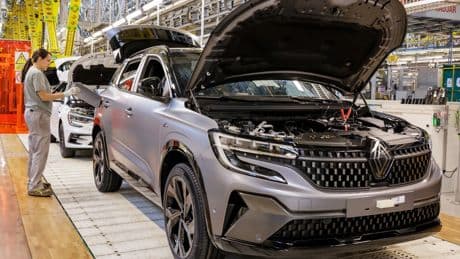 La salida de De Meo añade incertidumbre al plan de Renault para España