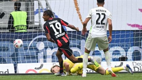 Can Uzun yıldızlaştı! Eintracht Franfurt rahat kazandı