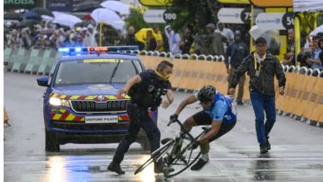 «Wallah, je vais gagner la course !» : un individu placé en garde à vue après avoir perturbé l’arrivée de la 17e étape