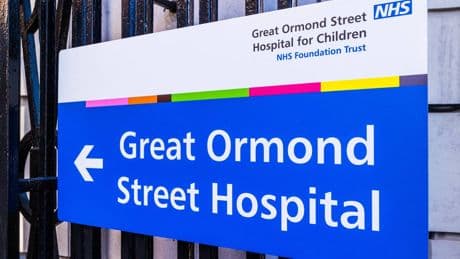 Surgery staff at Great Ormond Street forced to work using phone torches during power cut