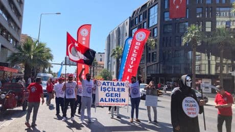 İzBB’de işten atılan işçiler belediye meclisine yürüdü