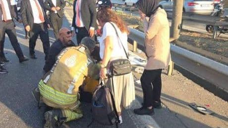 Ümraniye'de servis midibüsü devrildi: 8 yaralı