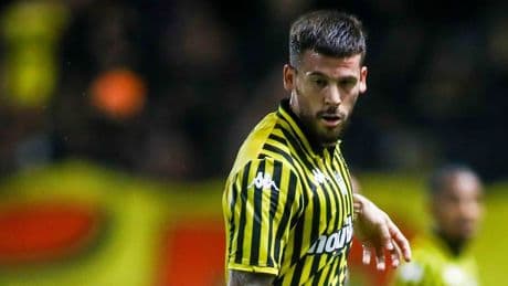 Carles Pérez: Fußballer von Thessaloniki erleidet Hundebiss im Intimbereich