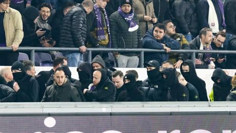 Anderlecht, Fenerbahçe taraftarlarına biletlerini satan 40 kişiyi cezalandırdı