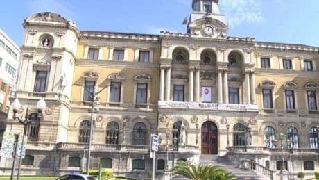 Euskadi asume hoy la tramitación de los permisos de trabajo para inmigrantes