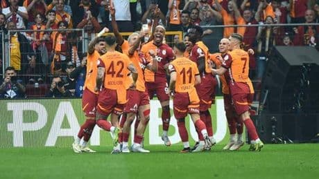 Galatasaray'da 6 futbolcu ilk kez şampiyonluk sevinci yaşadı
