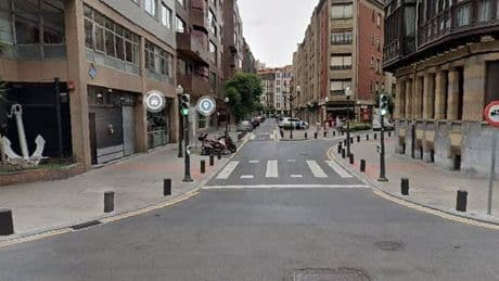 Detenido un hombre en Bilbao por amenazar con un cuchillo a varias personas de madrugada