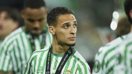 Antony dice adiós: “Gracias por devolverme la alegría de jugar al fútbol”