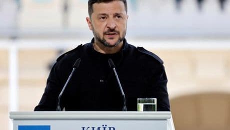 En direct, guerre en Ukraine : Volodymyr Zelensky attend de la Russie qu’elle s’engage à un cessez-le-feu et se dit « prêt » à des pourparlers