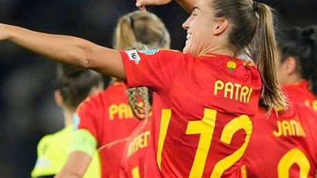 Dritter Sieg im dritten Spiel: Spanien holt Gruppensieg – Viertelfinale gegen Schweiz