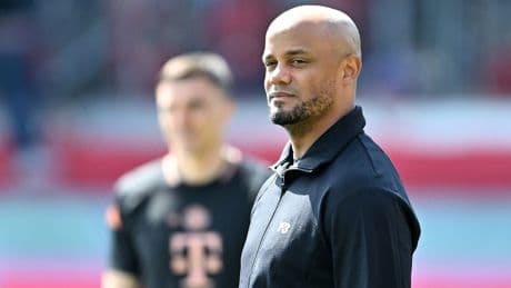 Signal unterm Tisch - Wie Kompany WIRKLICH Bayern-Trainer wurde