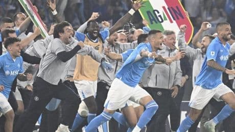 El Nápoles reconquista la Serie A y destrona al Inter