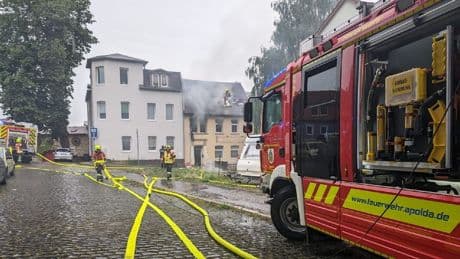 Mietvertrag gekündigt, Wohnhaus angezündet - Gericht schickt Brandstifterin in Psychiatrie