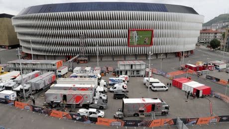 Bilbao pone a prueba su capacidad para organizar grandes eventos: un vuelo cada tres minutos y habitaciones a más de 2000 euros
